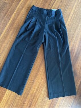 Chico's Wide-Leg Pants in Black